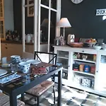 Guest house B&B Sallent Sallent