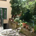 Guest house B&B Sallent Sallent